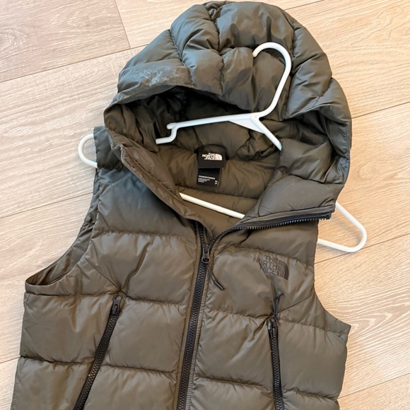 The North Face Hyalite Down Hooded Vest XS Khaki - Picture 3 of 13